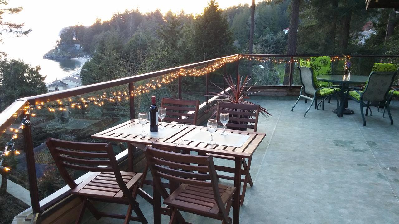 Sunshine Coast Treetop B&B Sechelt Exterior photo